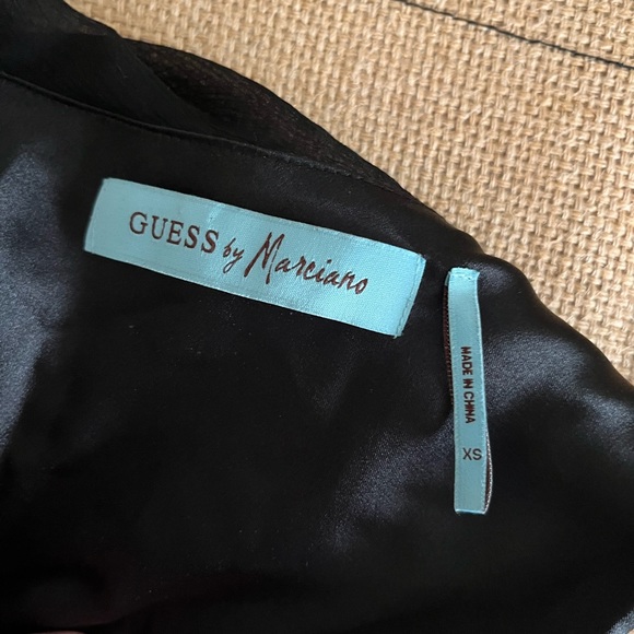 Elegant black mini - Picture 3 of 4